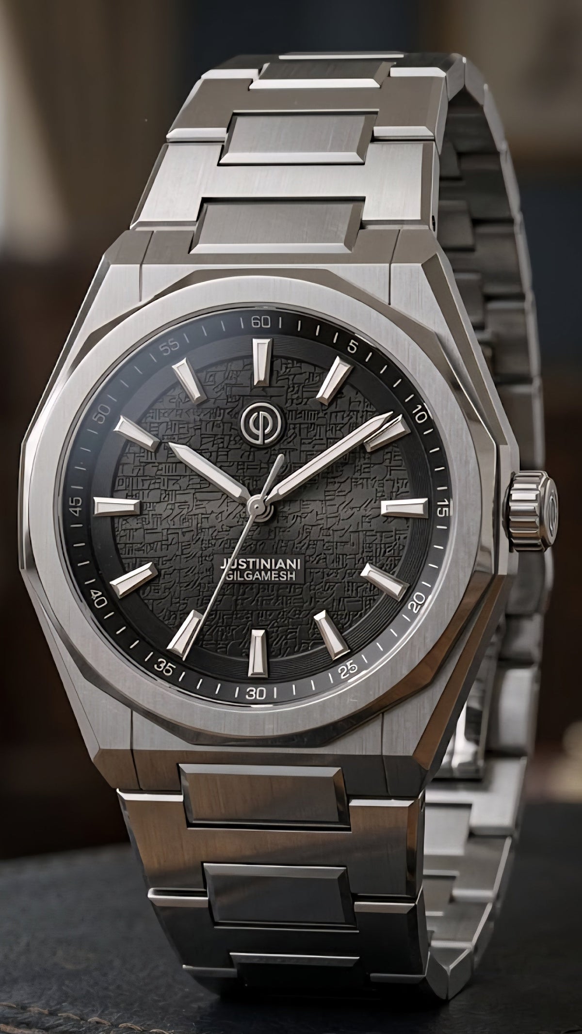 Neue Uhr: Justiniani Gilgamesh No Date